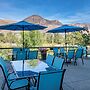Riverland Inn & Suites