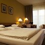 Dolce Villa Hotel