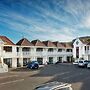 Cable Court Motel