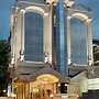 The Elanza Hotel