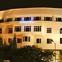The Central Court Hotel