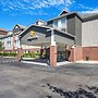 La Quinta Inn & Suites by Wyndham Stonington-Mystic Area