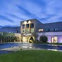 Diamond Coast Hotel