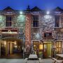 Coach House Hotel