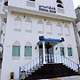 Marina Hotel