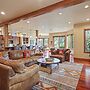 Drake Park 3 Bedroom Home by RedAwning