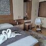 City Hotel