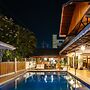 Grand Coastal Hotel