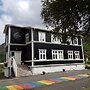 Við Lónið guesthouse