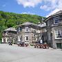 The Oakeley Arms Hotel