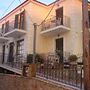Kastro Hotel