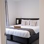 The Claremont Motels & Apartments