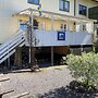 Kustnära Vandrarhem - Hostel
