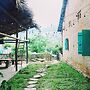 Green Door Ban Gioc - Hostel