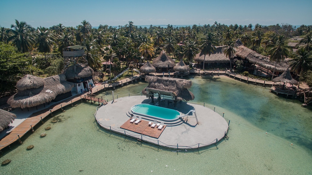 Mucura Club Hotel