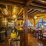 Lugu Lake Love Inn