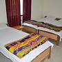 Middle Way Home Stay