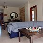 Blue Ark Aigeira Flat & Studio
