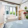 Beijing Drum Tower Luxurious Apartment