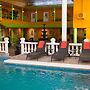 Beverly's Oasis Suites