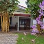 White Villa Beach Resort