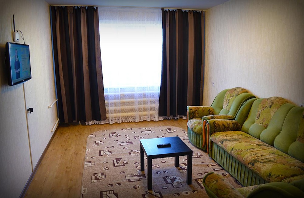 Dobrye Sutki Apartment on Mukhacheva 258