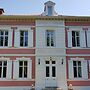 Manoir De Tireveste