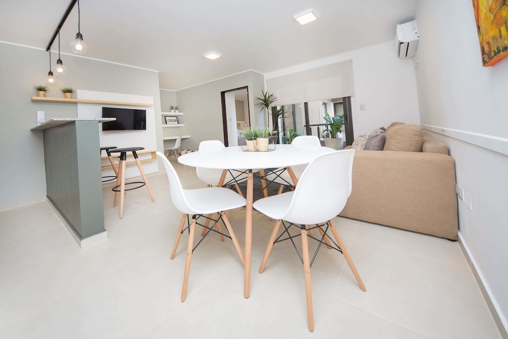 Rent San José de Calasanz 85W
