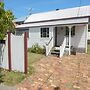 Charming, Private 3-Bedroom Cottage By The Bay