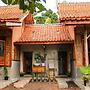 Cianjur Paddies Hostel