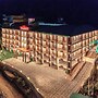 Grand Krisa Resort & Spa