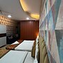 Hotel Sahu Near Kashi Vishwanath Temple Gate