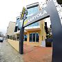 Karyola Otel - Caters to Men