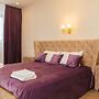Velvet Hotel