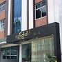Shwe Pyi Thain Kha Hotel