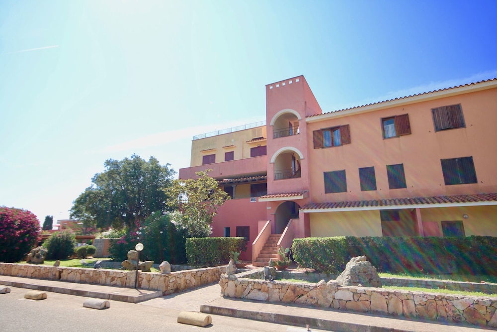 Casa Rosella