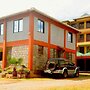 Everest House Hotel