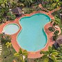 Rimbun Suites & Residences