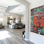 Spacious House on Melrose w Private Backyard Gym