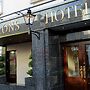 Dillons Hotel