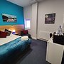 Wellesley Hotel