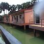 Palm Payom Village Resort