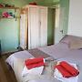 Apartment - Sleeps 4 - Pet Friendly - Balcony