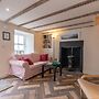 Cellardyke 3-bed Cottage, Sleeps 6 by Seafront