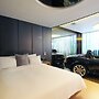H Drive Hotel