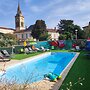 Moodz Hotel