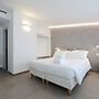 Miramed Rooms