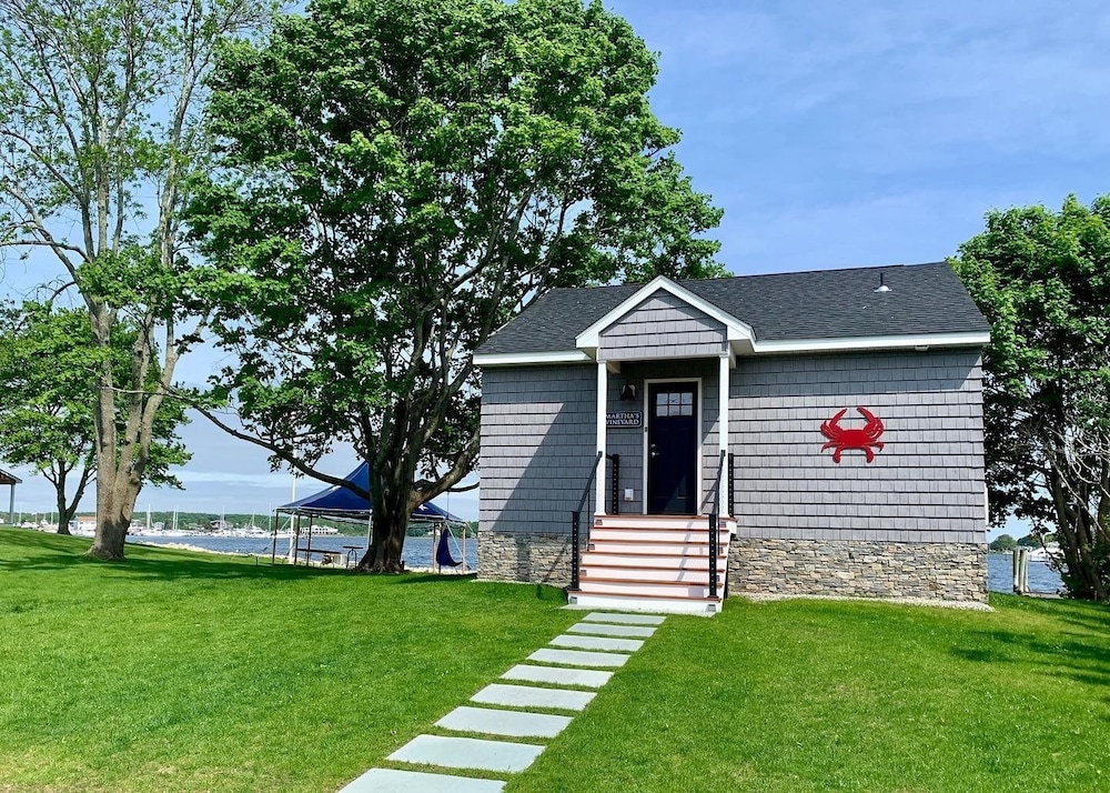 Harbor View Landing