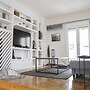 Amazing Renovated Penthouse In Pagkrati
