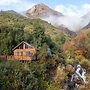 Cabañas entre montañas con tinajas calientes
